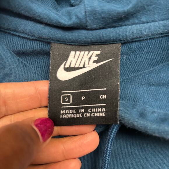 Nike Teal Crop Hoodie Women’s Small 100% Cotton Pullover Skater Athleisure - Picture 4 of 9